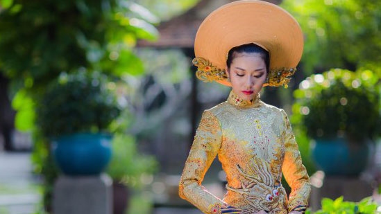Thuy Van charming in Ao dai at Miss International 2015