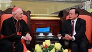 Hanoi’s Party leader receives Vatican Cardinal