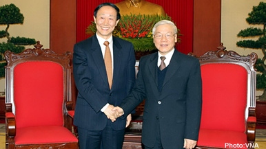 Vietnam, China Parties target further cooperation