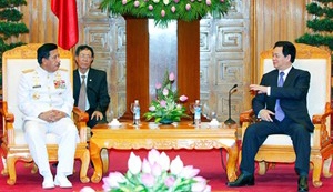 PM pushes for stronger Vietnam-Indonesia defence ties