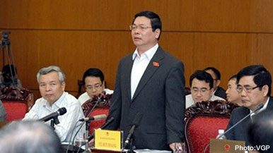 Industry minister grilled by NA deputies