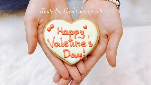 Handmade cakes for Valentine’s Day around Hanoi