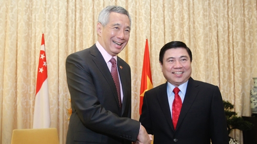 Singapore PM Loong begins state visit to Vietnam