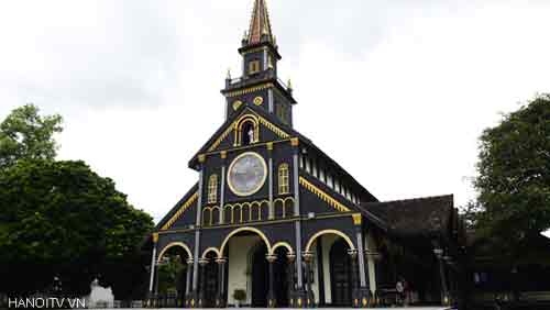 Unique wooden church in Kon Tum