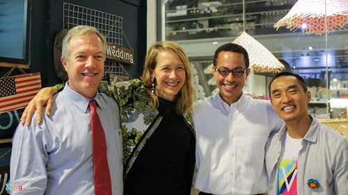 US Officials take part in Pride celebration