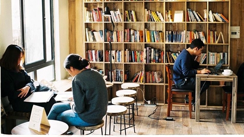 Coffee shops in Hanoi that every book lover should visit