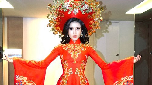 Stunning images of Vietnam national costume at Miss Grand pageant