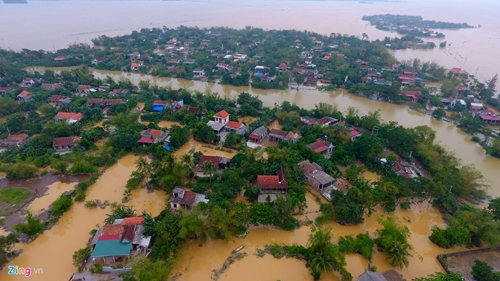 Fresh water lacking in flooded Quang Binh