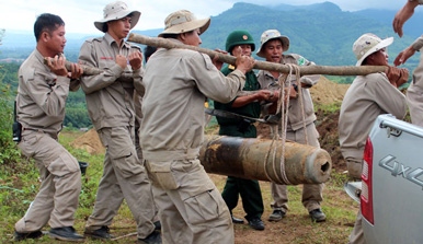 Quang Tri removes unexploded ordnance