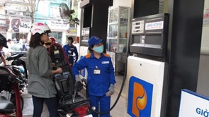 Hanoi officially sells bio-fuel E5 from next month