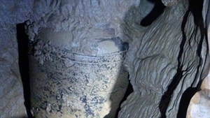 Ancient jar discovered in Phong Nha