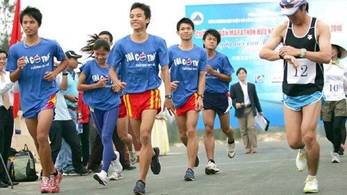 2,000 runners participate in Da Nang Int’l Marathon