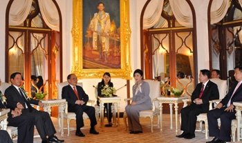 Thai PM welcomes Vietnamese NA Chairman