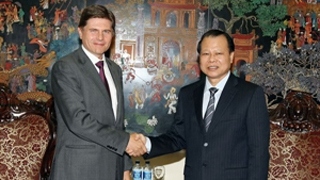 Chairman of J.P Morgan in Asia visits Vietnam
