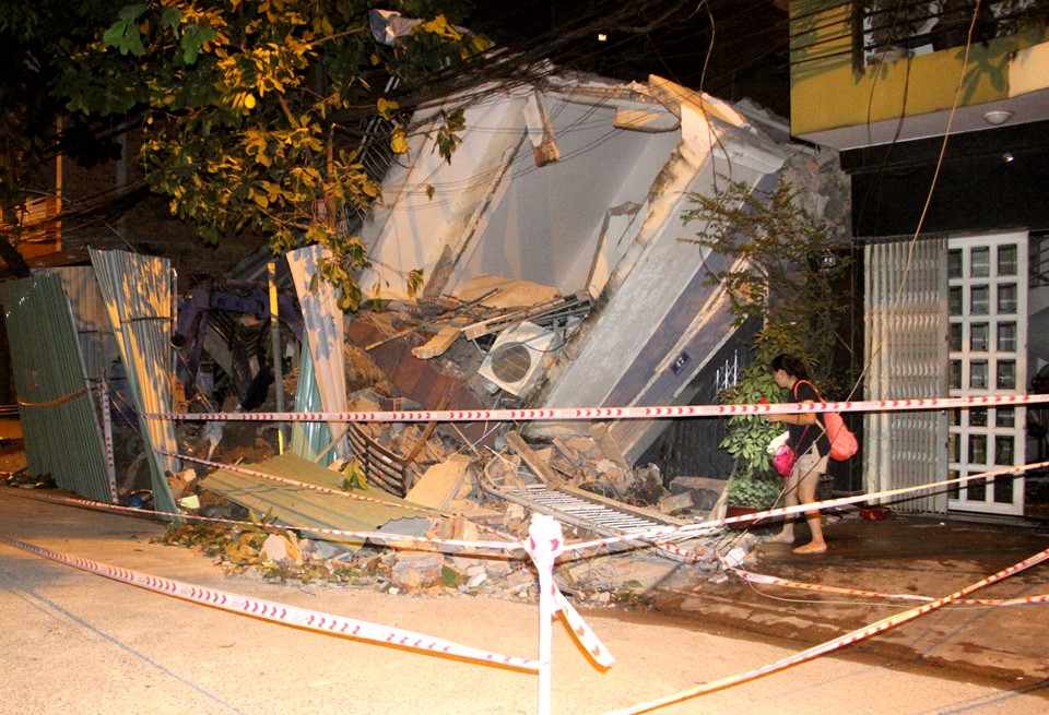 Tragedy in HCM City as tenements collapse