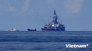 China’s illegal rig moves to unfixed position
