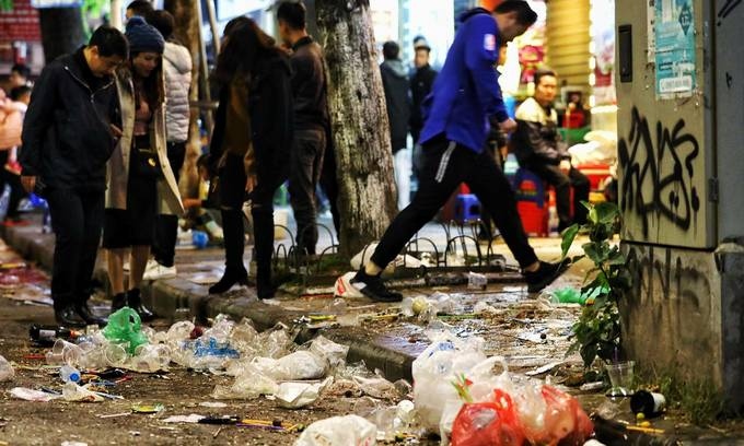 Get drastic against plastic, experts advise Hanoi