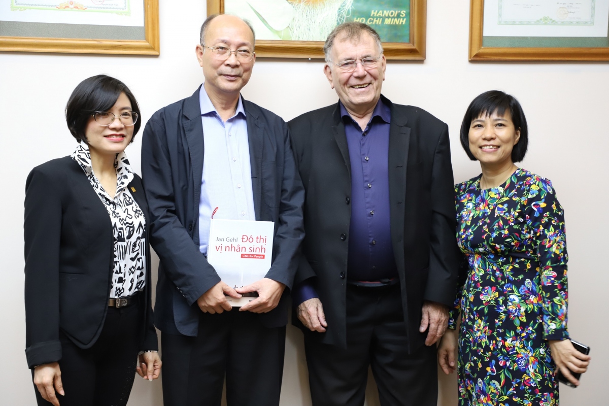 Vietnamese version of “Cities for People” book debuts in Vietnam