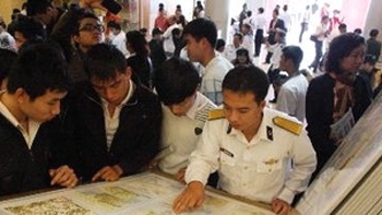 Documents on Vietnam's sovereignty on display