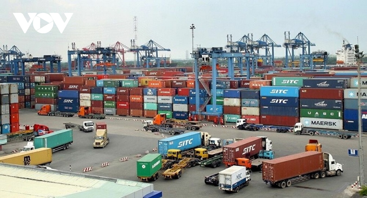 Trade surplus hits record high of US$13.5 billion over eight-month period