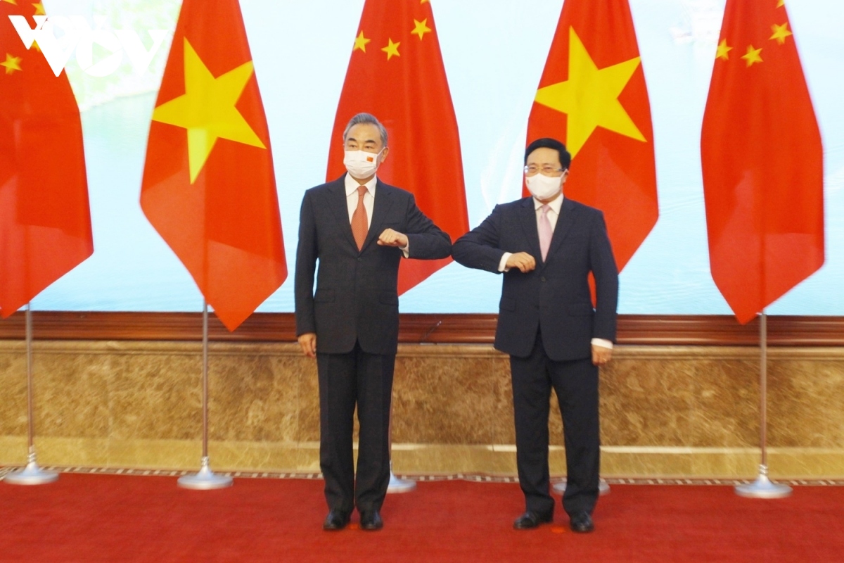 Chinese FM Wang Yi welcomed in Hanoi on three-day visit