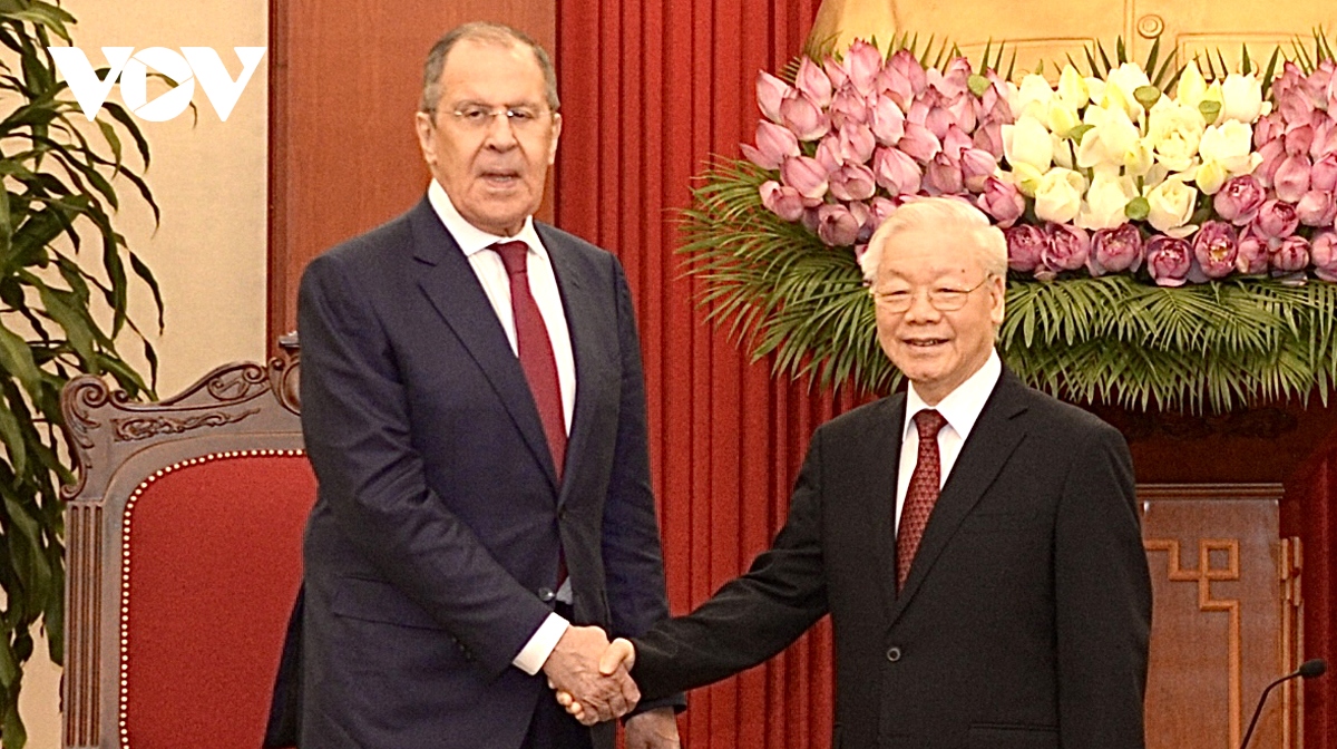 Top Vietnamese leader hosts Russian Foreign Minister in Hanoi