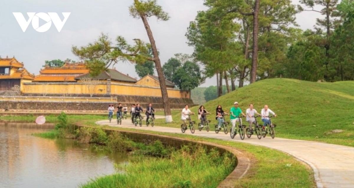 Green tour to King Gia Long's mausoleum area launched